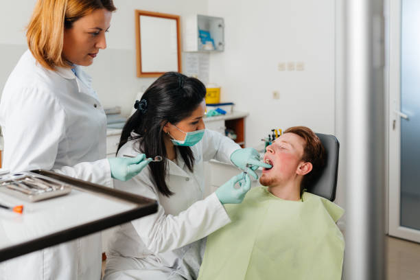 Best Weekend Emergency Dentist in Clintonville, WI